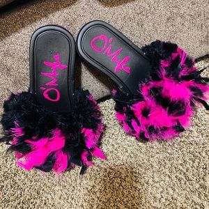 O’Morfia Fashion hot pink & black fur baby slides